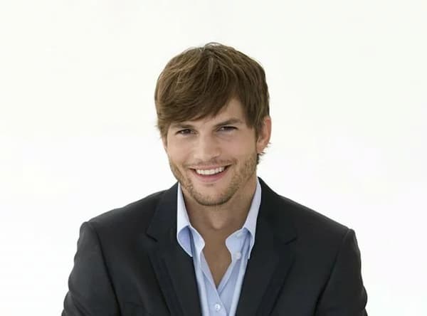 Ashton Kutcher Photo