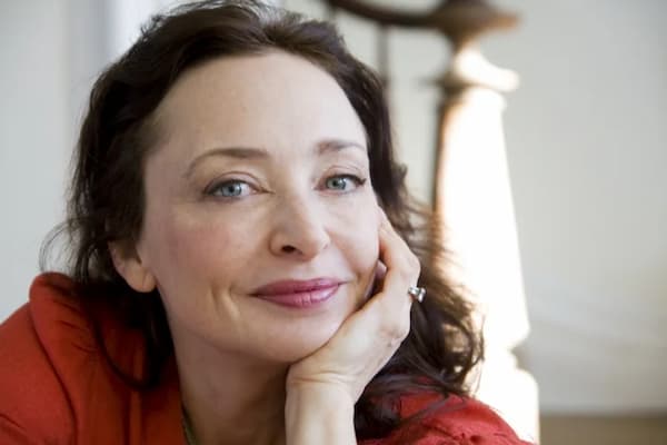 Catherine Lloyd Burns Photo