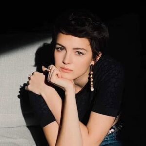 Ella Hunt Wiki, Height, Age, Parents, Siblings, Wife, Net Worth, Career, Not Suitable for Work